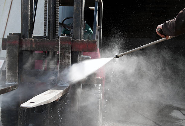 Best Commercial Building Pressure Washing  in Redwood Falls, MN